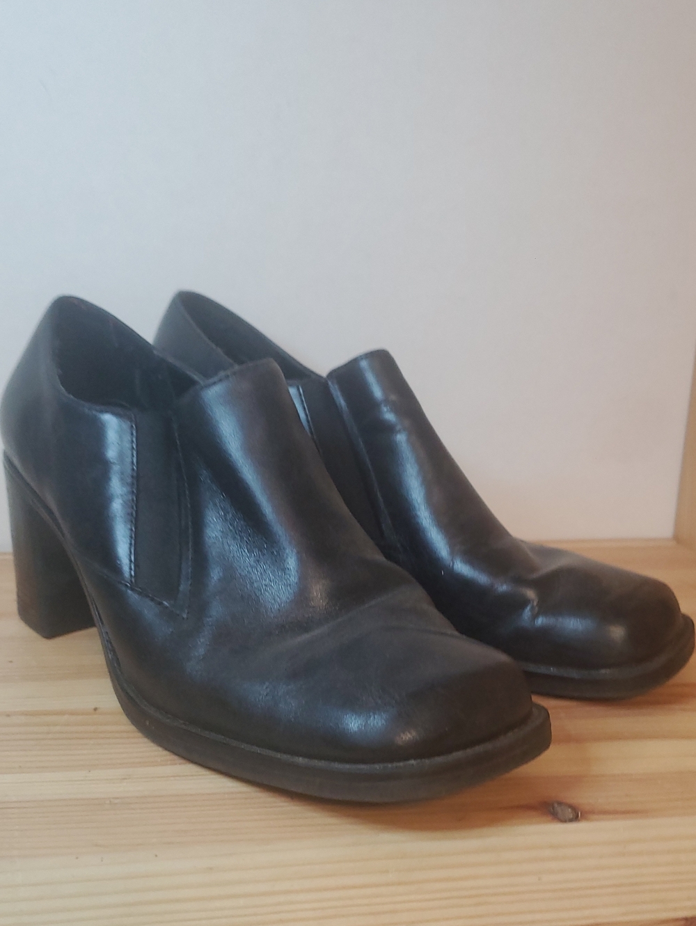 Black Leather Block Heel Women's Slip-On Shoes White Mt. SK